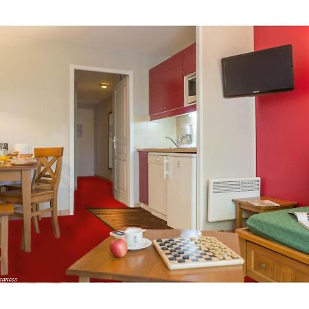 Charmant Appartement Avec Piscine. Monflanquin Exterior foto