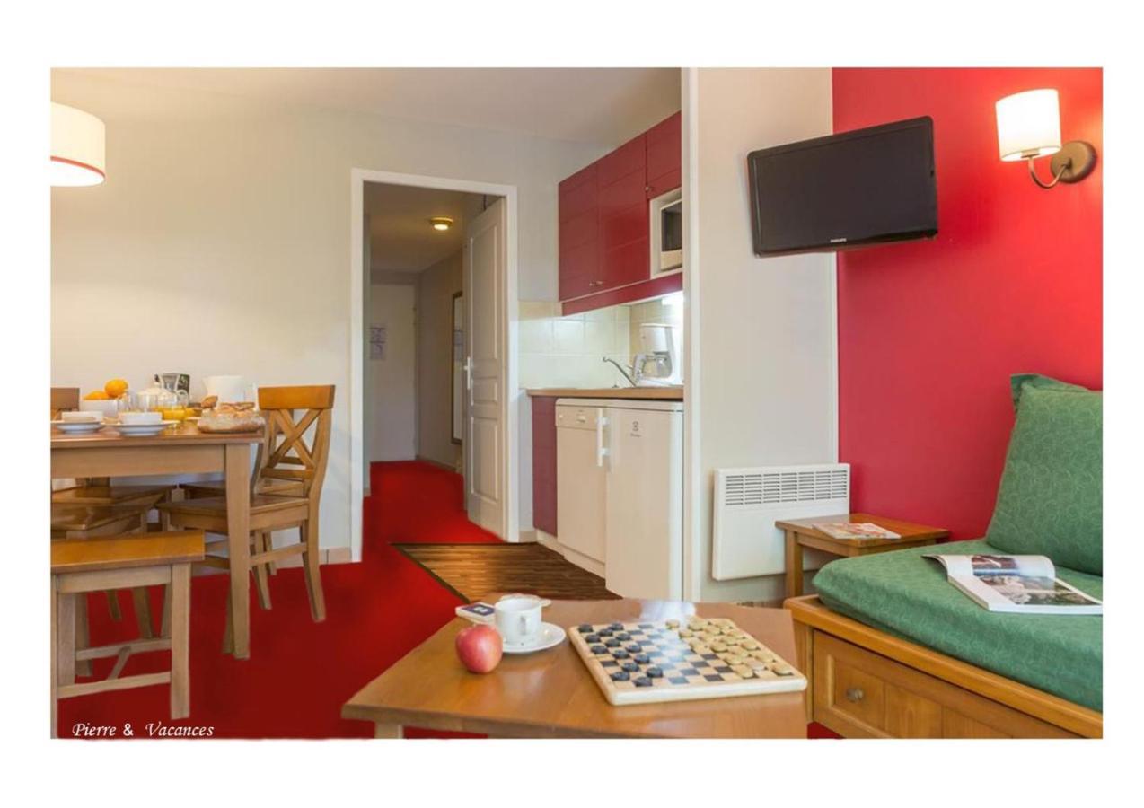 Charmant Appartement Avec Piscine. Monflanquin Exterior foto
